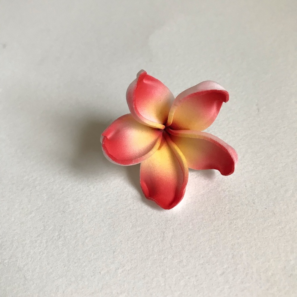 Mini plumeria clip